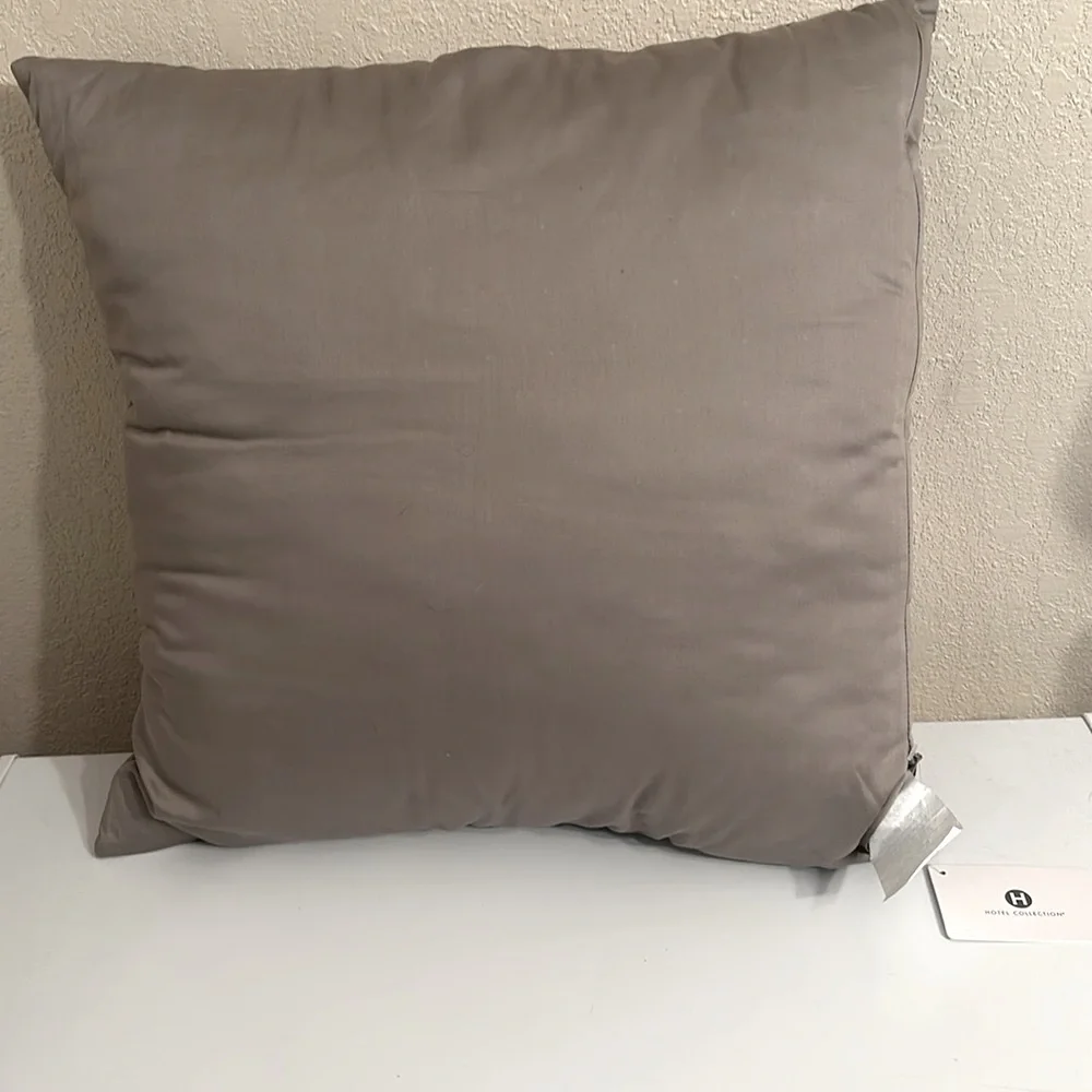 Hotel Collection Honeycomb Trellis 20x20 pillow NWT
